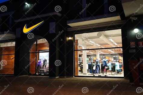 outlet nike caserta